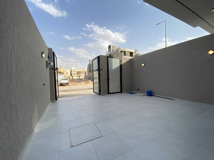دور 256 متر مربع ب 4 غرف الرمال، شرق الرياض، الرياض