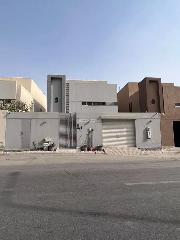 فيلا 325 متر مربع شمالية على شارع 15م الياسمين، شمال الرياض، الرياض