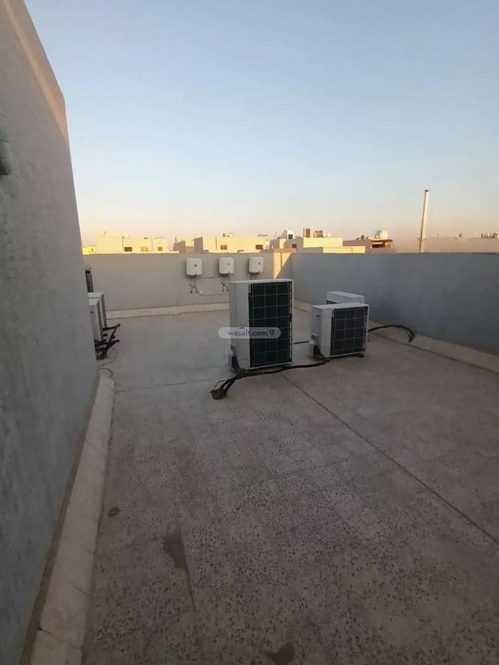 فيلا 300 متر مربع واجهة شمالية ب 4 غرف الصحافة، شمال الرياض، الرياض