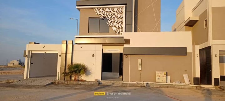 Villa 320 SQM Facing North on 20m Width Street Al Ghadir, Al Kharj