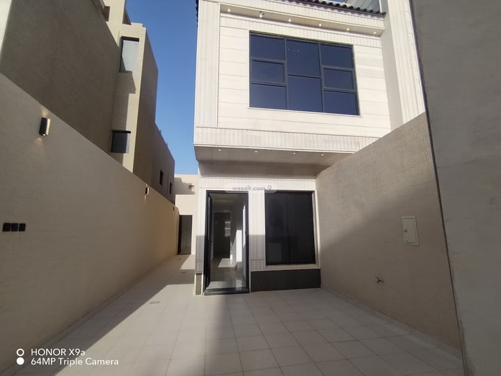 Floor 179.87 SQM with 5 Bedrooms Tuwaiq, West Riyadh, Riyadh