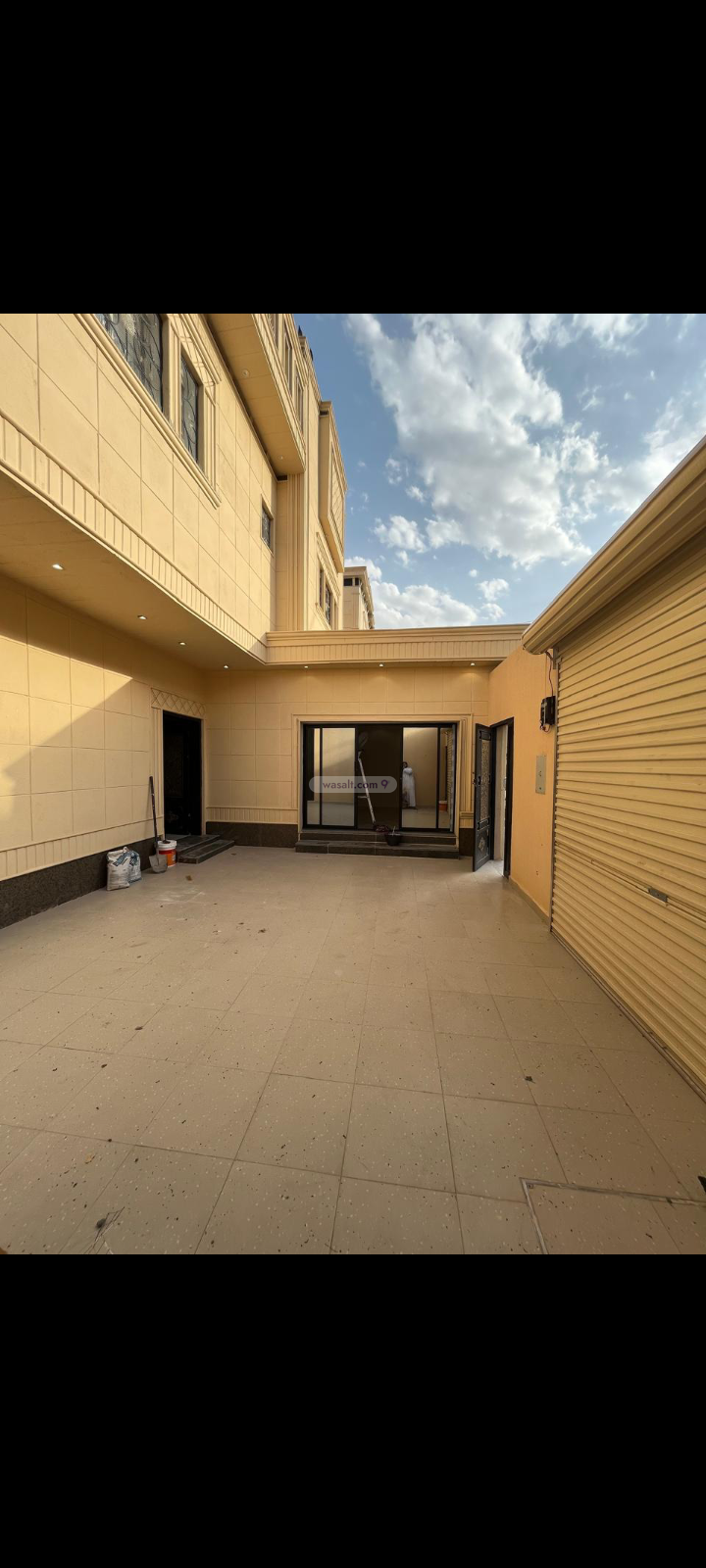 Villa 662 SQM with 3 Apartments Facing South Al Janadriyah, East Riyadh, Riyadh