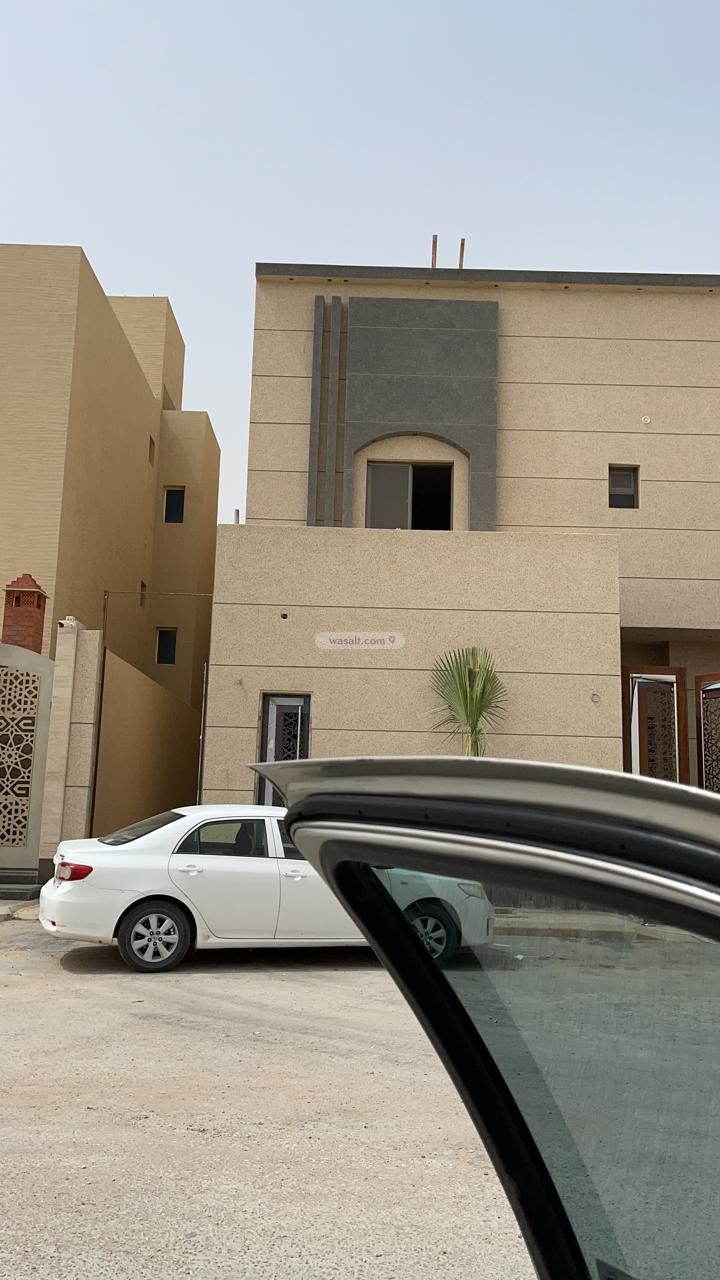 فيلا 550 متر مربع جنوبية على شارع 18م النرجس، شمال الرياض، الرياض
