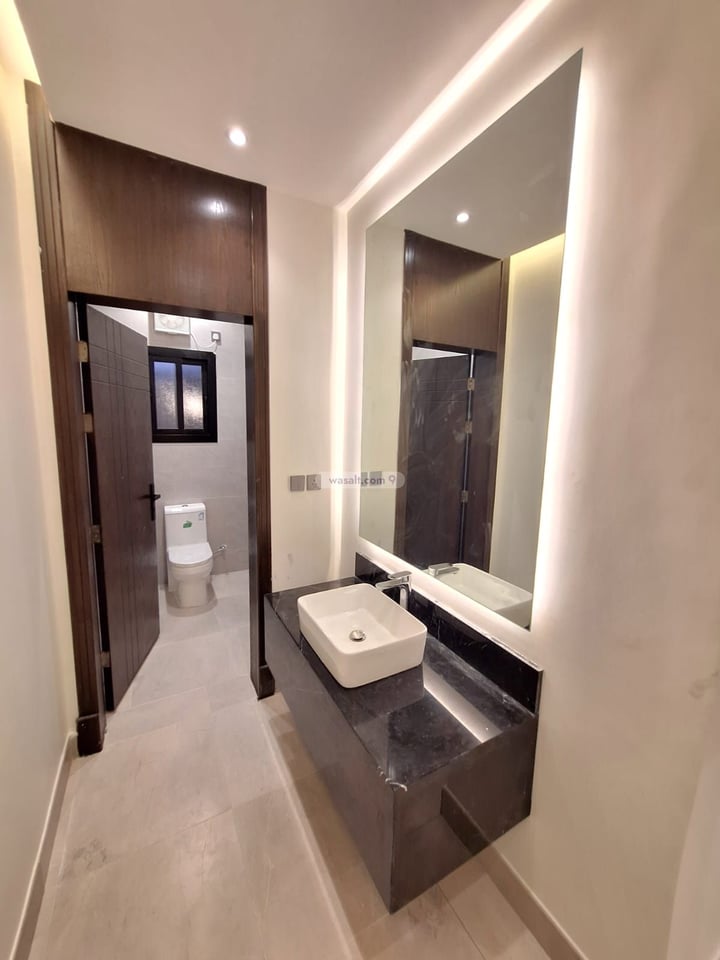 Floor 300 SQM with 4 Bedrooms Ar Rahmanyah, East Jeddah, Jeddah