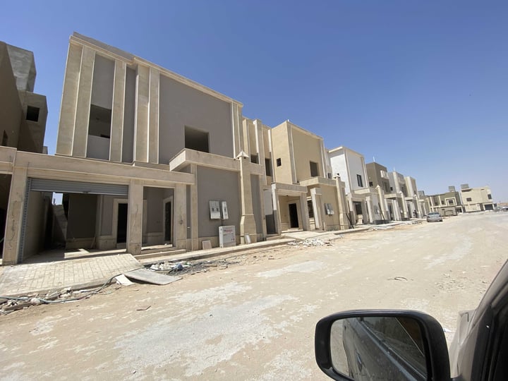 فيلا 250 متر مربع شمالية شرقية على شارع 20م بدر، جنوب الرياض، الرياض