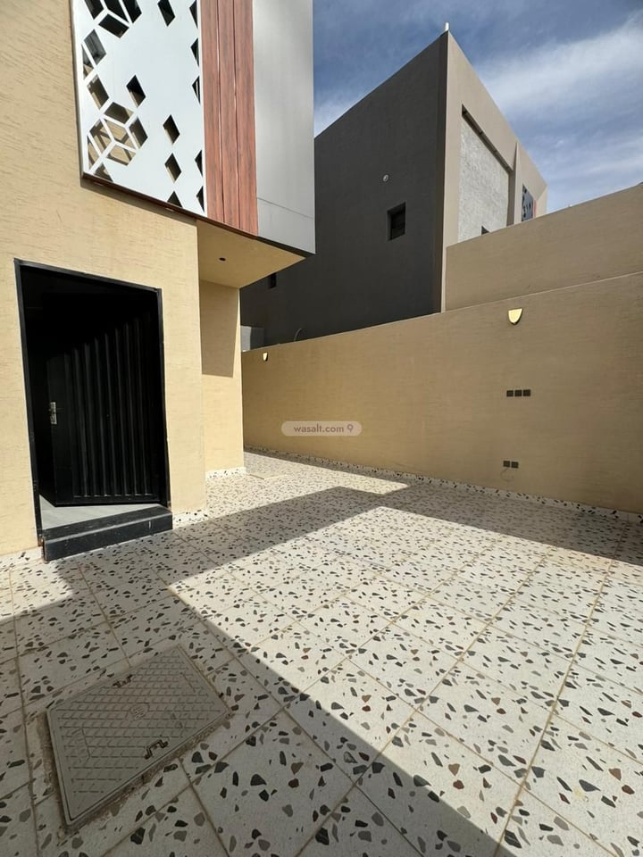 Villa 211 SQM Facing North with 4 Bedrooms Al Rimal, East Riyadh, Riyadh