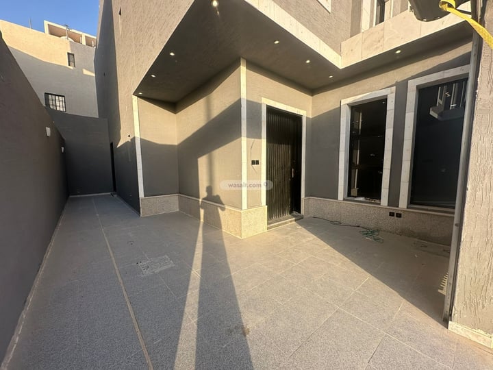 Villa 225 SQM Facing North East on 20m Width Street Badr, South Riyadh, Riyadh