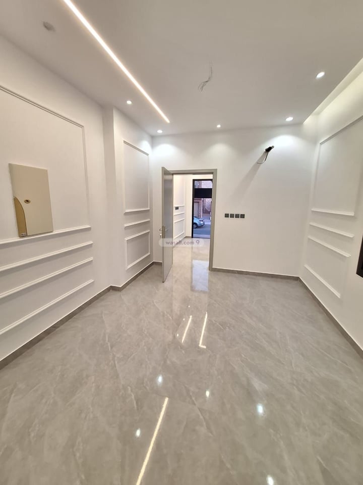 Floor 300 SQM with 5 Bedrooms Ar Rahmanyah, East Jeddah, Jeddah