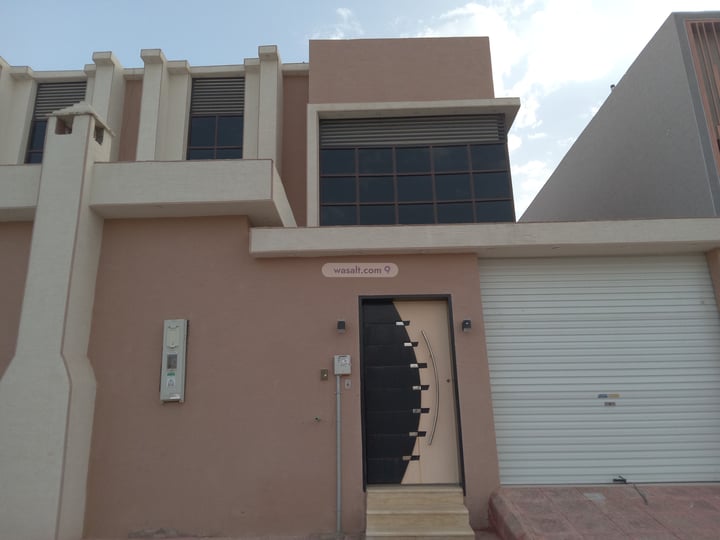 فيلا 225 متر مربع شمالية على شارع 15م بدر، جنوب الرياض، الرياض