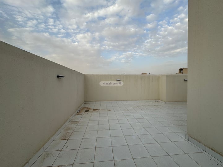فيلا 375 متر مربع غربية على شارع 15م القادسية، شرق الرياض، الرياض