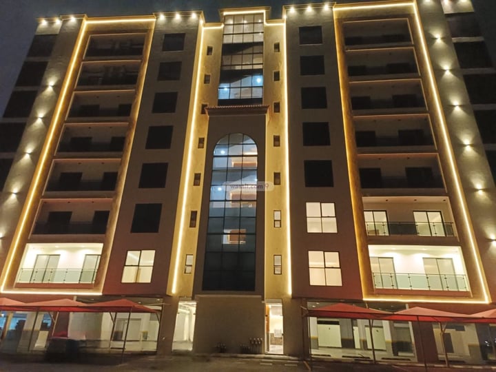 Apartment 196 SQM with 5 Bedrooms Dahiyat Al Malik Fahd, Dammam