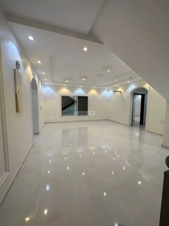 Floor 312 SQM with 4 Bedrooms Al Falah, East Jeddah, Jeddah