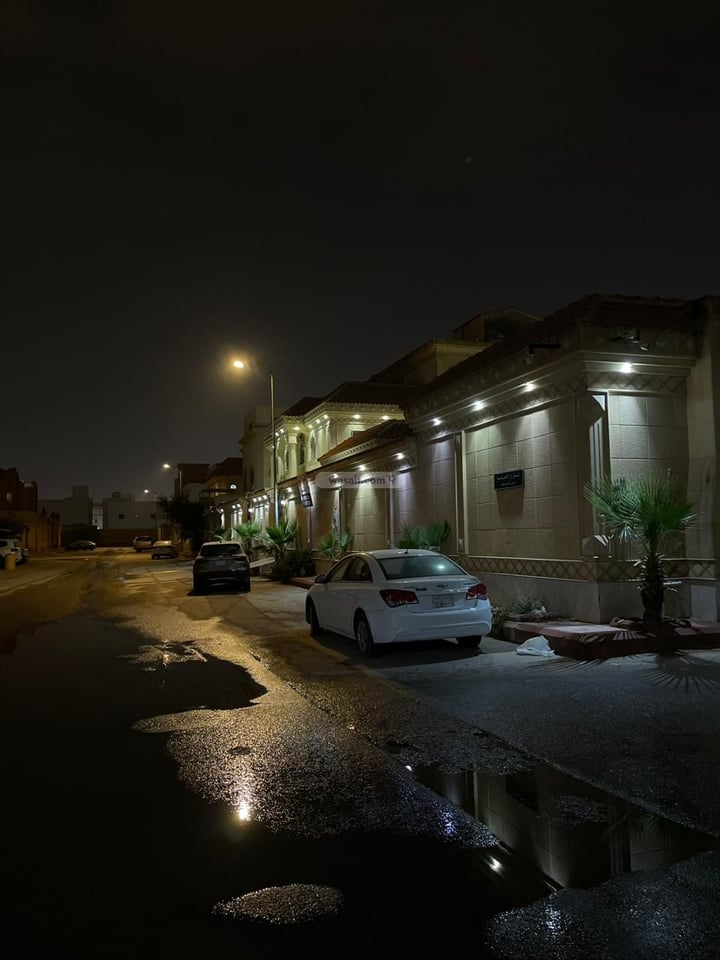فيلا 360 متر مربع جنوبية على شارع 20م اليرموك، شرق الرياض، الرياض