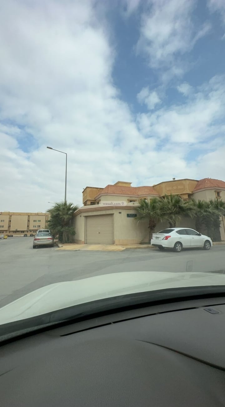 Villa 1237.5 SQM Facing North East on 25m Width Street Al Hamra, East Riyadh, Riyadh