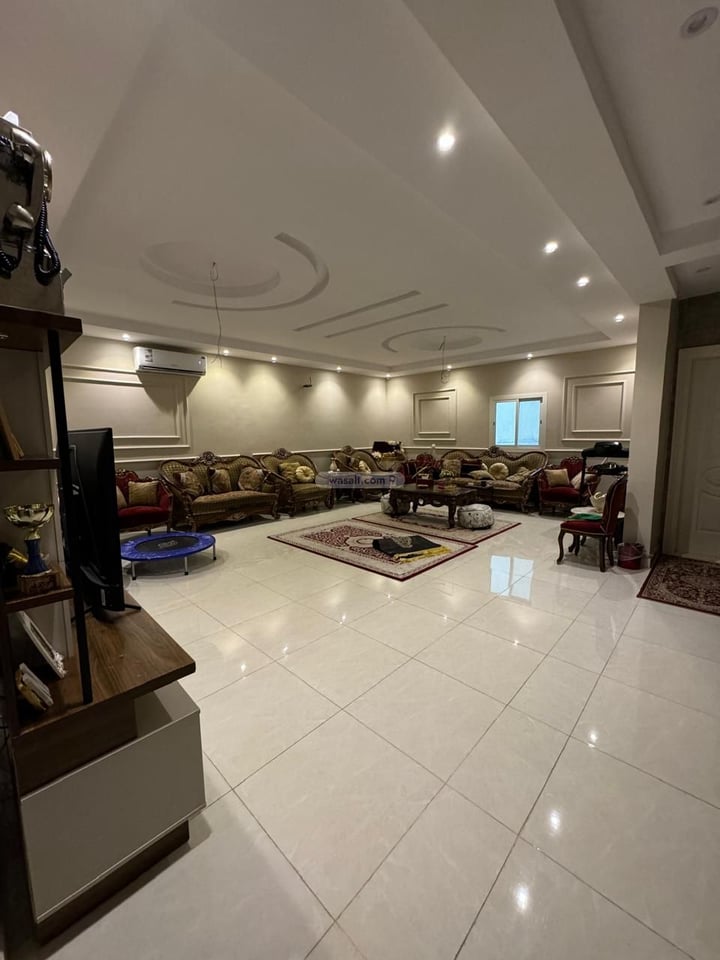 Floor 164.9 SQM with 6 Bedrooms As Swaryee, North Jeddah, Jeddah