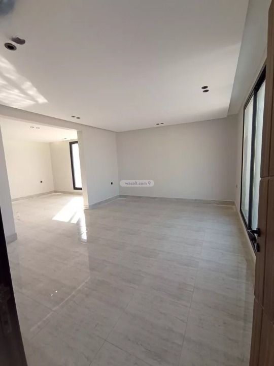 Apartment 205 SQM with 5 Bedrooms Al Hamra, Al Khobar