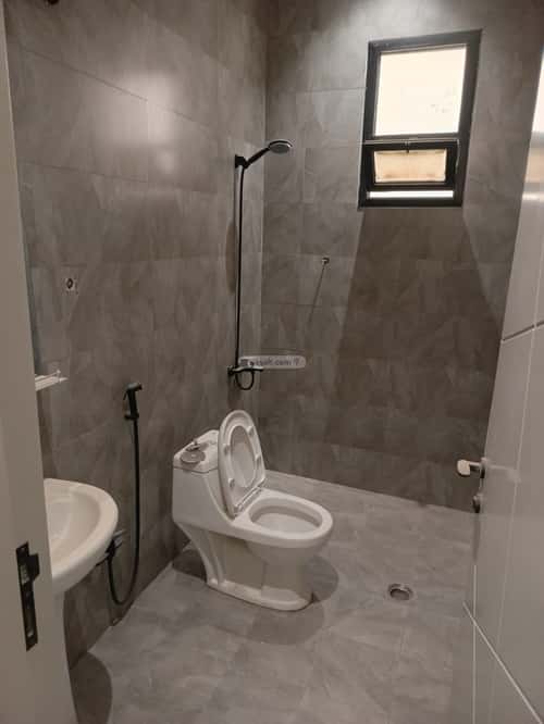 Floor 214.77 SQM with 5 Bedrooms Badr, South Riyadh, Riyadh