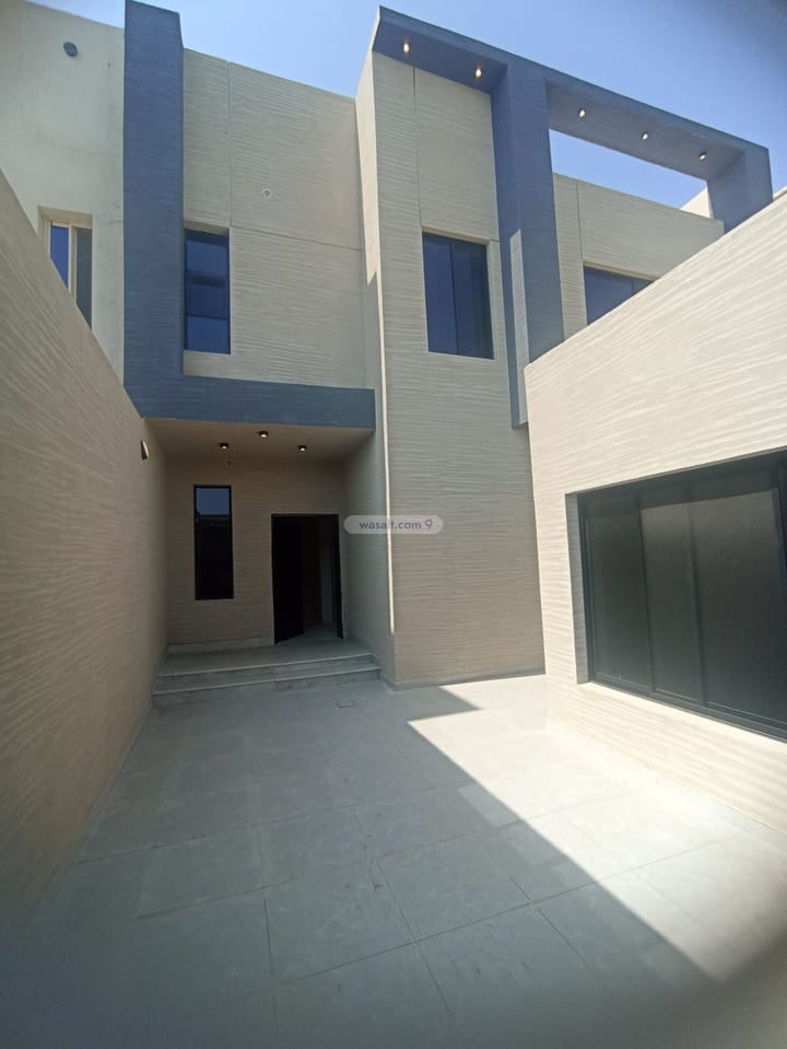 Villa 312.5 SQM Facing South on 15m Width Street Al Ghadir, Abha