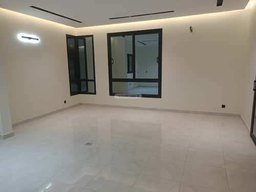 Apartment 216 SQM with 4 Bedrooms Al Qumariyyah, At Taif