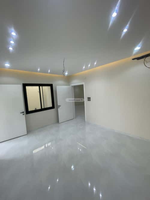Villa 474 SQM Facing North on 12m Width Street Riha, At Taif
