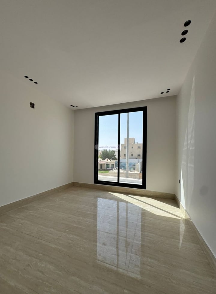 Floor 155 SQM with 6 Bedrooms Al Qadisiyah, East Riyadh, Riyadh