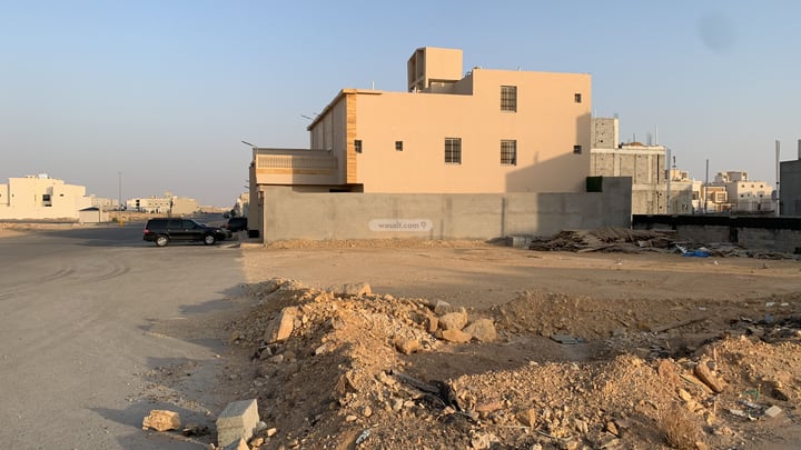 أرض 638 متر مربع شمالية شرقية على شارع 25م المهدية، غرب الرياض، الرياض