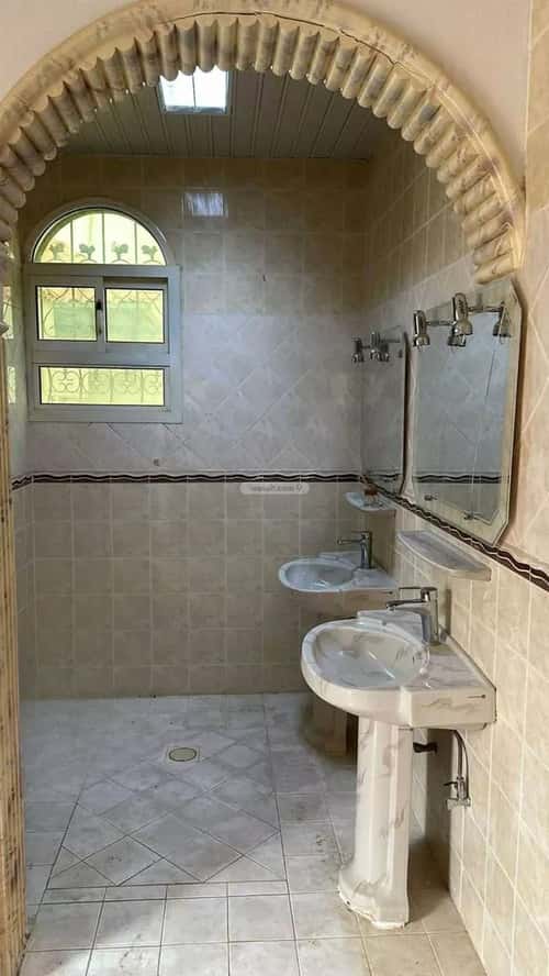 Floor 200 SQM with 5 Bedrooms Al Iskan, Buraidah