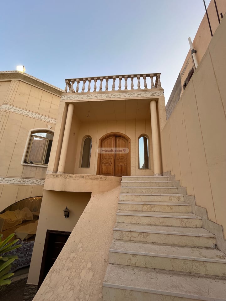 Villa 896 SQM Facing North East on 20m Width Street Ar Rawabi, Madinah