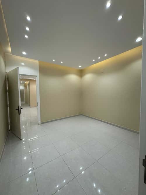 Floor 204.84 SQM with 6 Bedrooms Shubat Al Shaykh, Khamis Mushayt