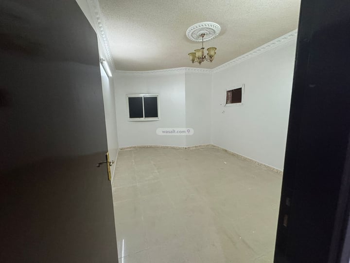 شقة 140 متر مربع ب 4 غرف اشبيلية، شرق الرياض، الرياض