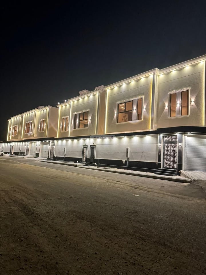 Villa 517 SQM with 3 Apartments Facing North Ar Rahmanyah, East Jeddah, Jeddah