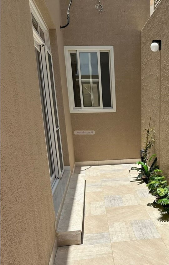 Villa 300 SQM Facing North East on 16m Width Street Kittanah, Madinah