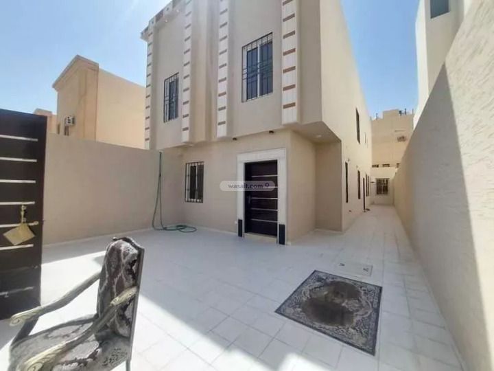 دور 375 متر مربع ب 5 غرف الدار البيضاء، جنوب الرياض، الرياض