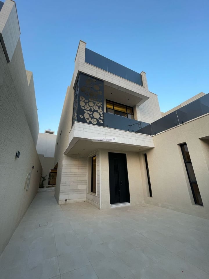 فيلا 450 متر مربع شمالية على شارع 15م القيروان، شمال الرياض، الرياض