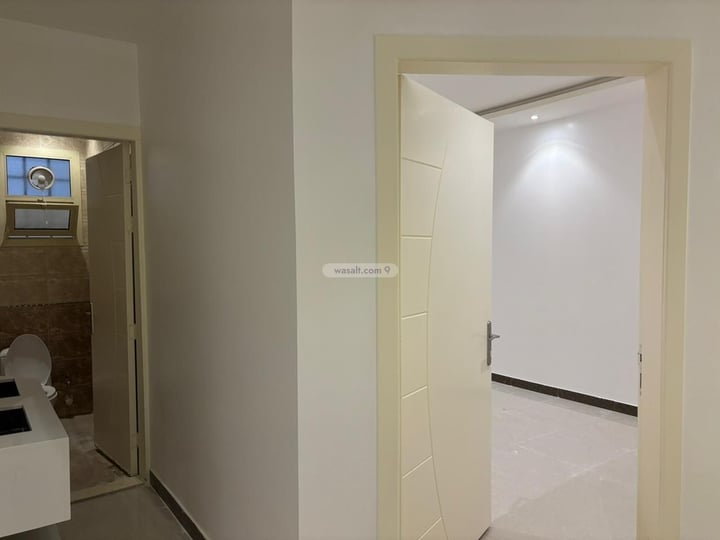Apartment 186 SQM with 5 Bedrooms Dhahrat Laban, West Riyadh, Riyadh