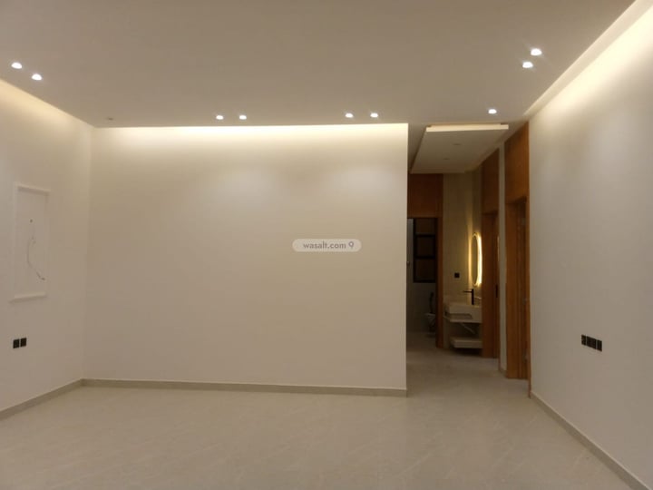 Floor 240 SQM with 4 Bedrooms Tuwaiq, West Riyadh, Riyadh