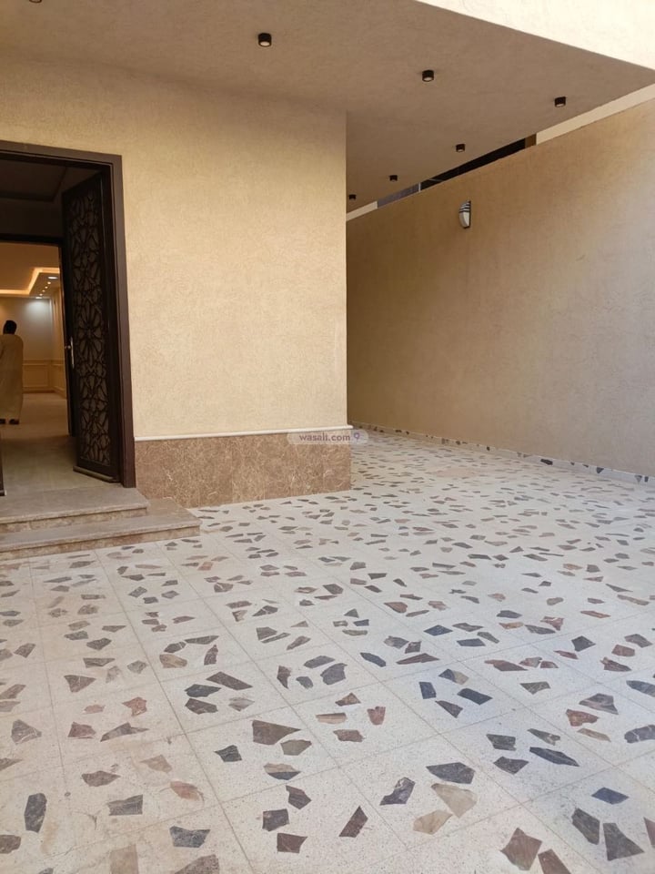 فيلا 240 متر مربع واجهة جنوبية ب 9+ غرف النرجس، شمال الرياض، الرياض
