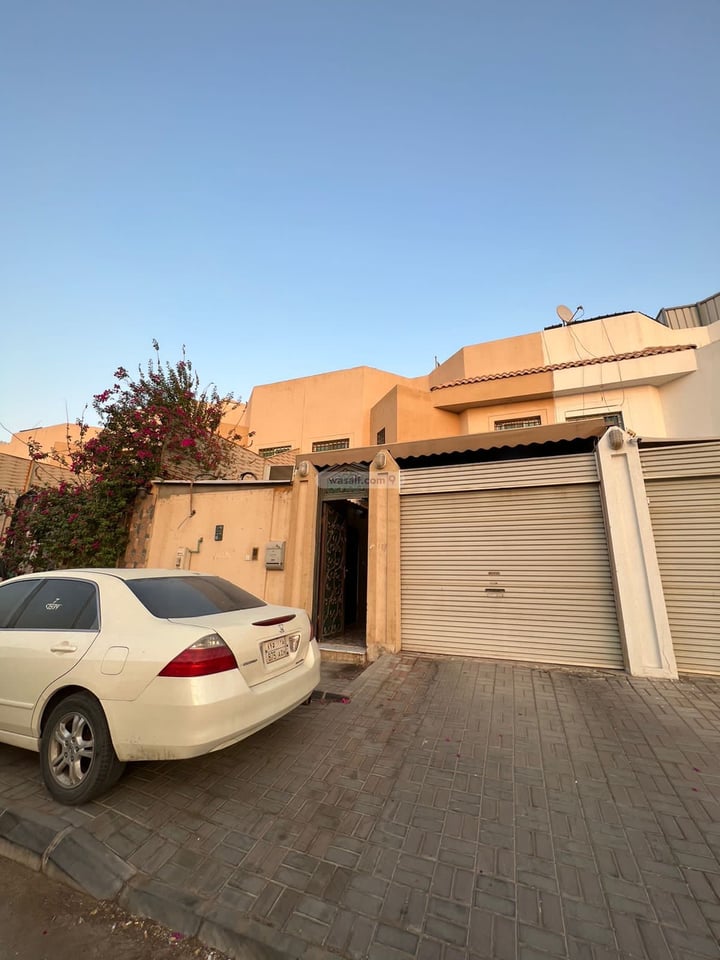 Villa 163.75 SQM Facing North East on 30m Width Street Olaishah, West Riyadh, Riyadh