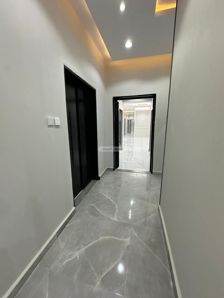 Apartment 341 SQM with 8 Bedrooms Al Wurud, Khamis Mushayt