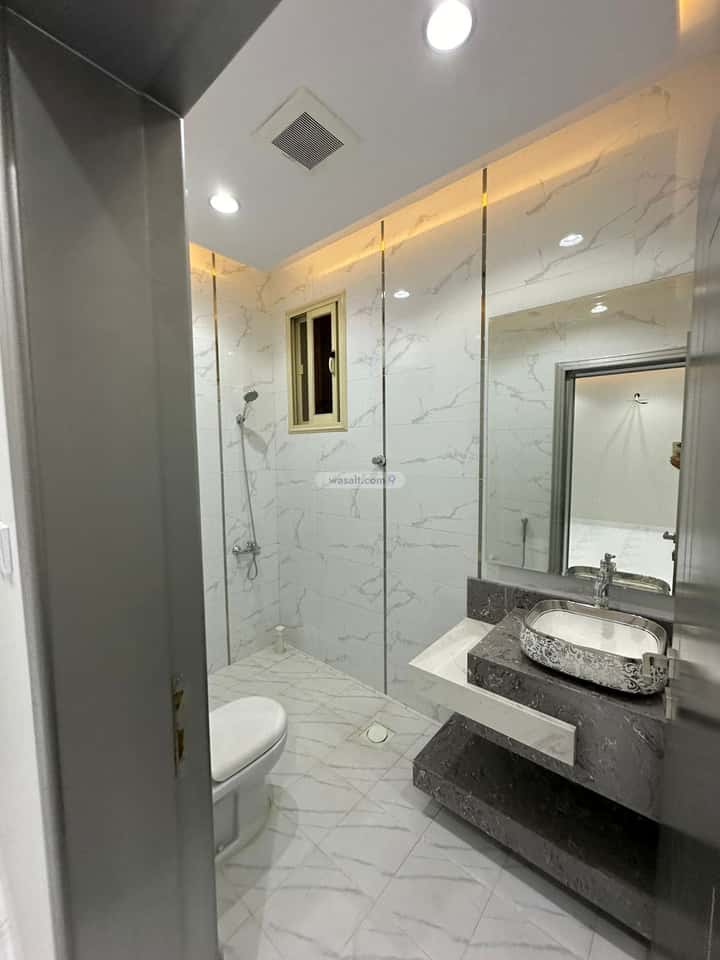Apartment 229.79 SQM with 6 Bedrooms North Tandiha, Khamis Mushayt
