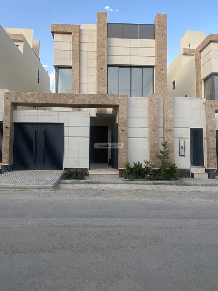 Villa 240 SQM Facing West on 15m Width Street Al Munisiyah, East Riyadh, Riyadh