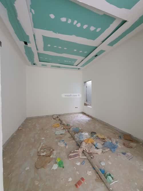 Villa 420 SQM with 4 Apartments Facing North Al Bayan, East Riyadh, Riyadh