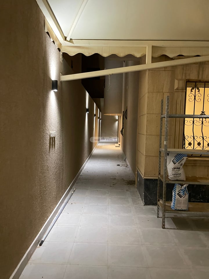 فيلا 300 متر مربع واجهة غربية ب 5 غرف الصحافة، شمال الرياض، الرياض