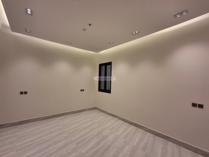 شقة 1530.2 متر مربع ب 4 غرف اليرموك، شرق الرياض، الرياض