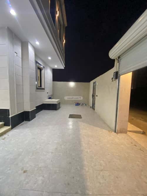 Villa 320 SQM Facing North East on 20m Width Street As Shamiaa, Makkah