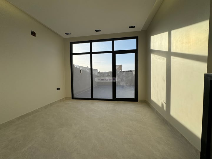 Villa 250 SQM Facing North on 15m Width Street Al Khaleej, East Riyadh, Riyadh