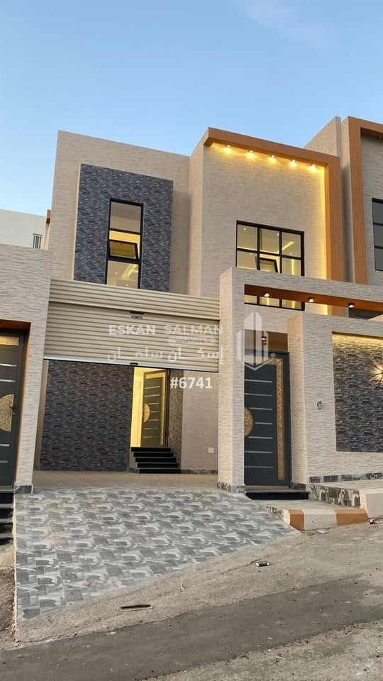 Villa 300 SQM Facing South on 15m Width Street Al Safa, Abha