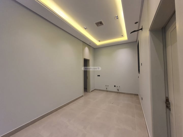 Floor 200 SQM with 5 Bedrooms Qurtubah, East Riyadh, Riyadh