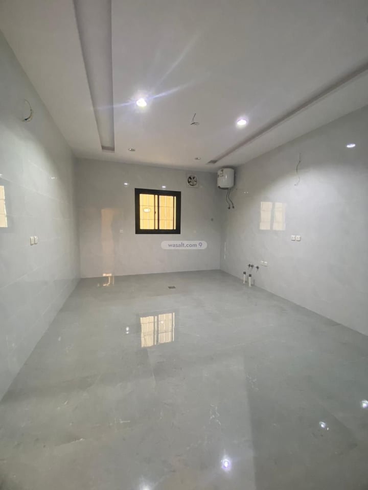 Villa 458 SQM Facing South on 20m Width Street Akhbab, At Taif