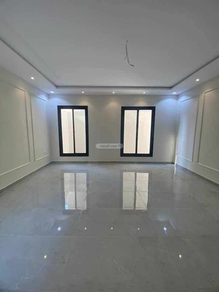 Villa 458 SQM Facing South on 20m Width Street Akhbab, At Taif